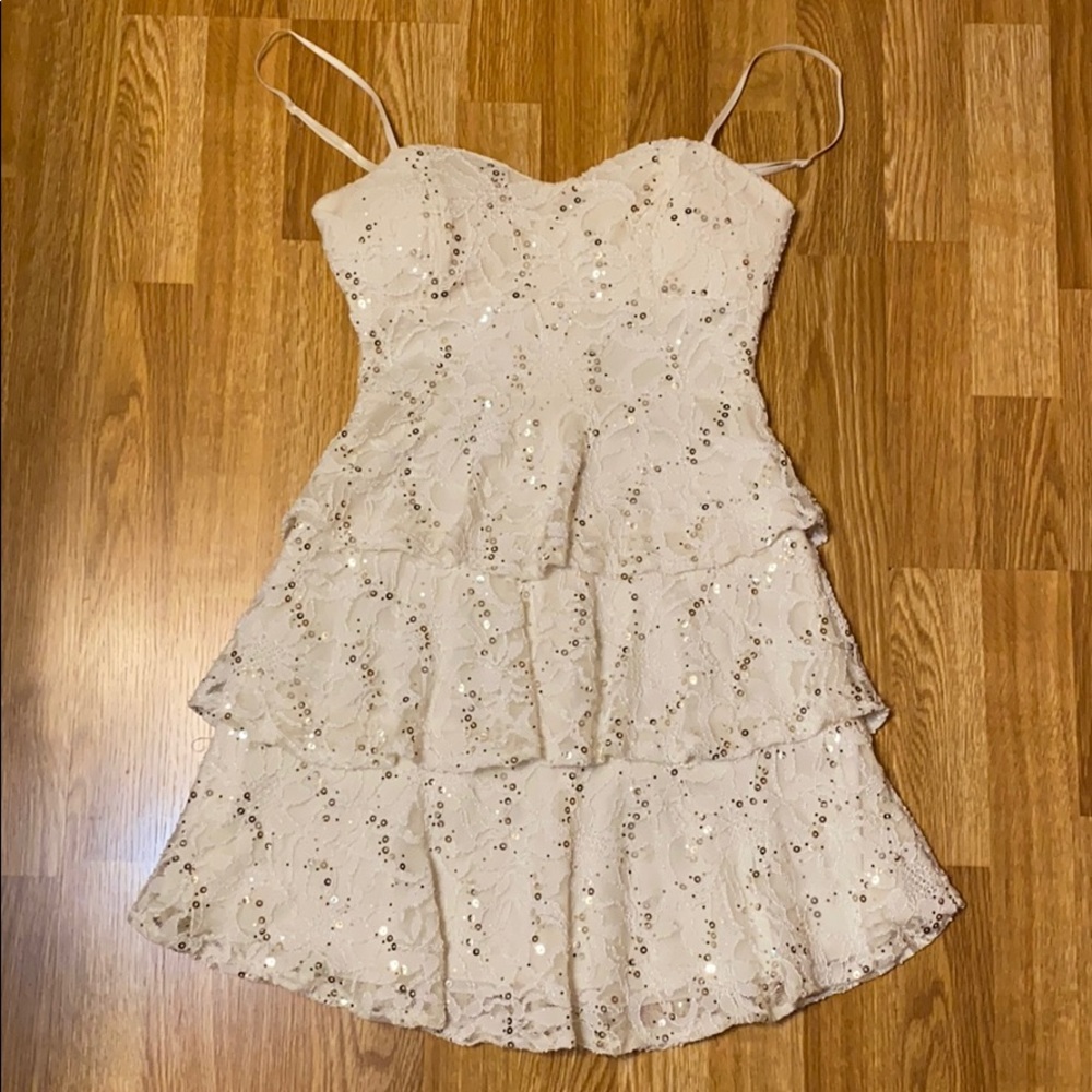 Cream/white casual dress